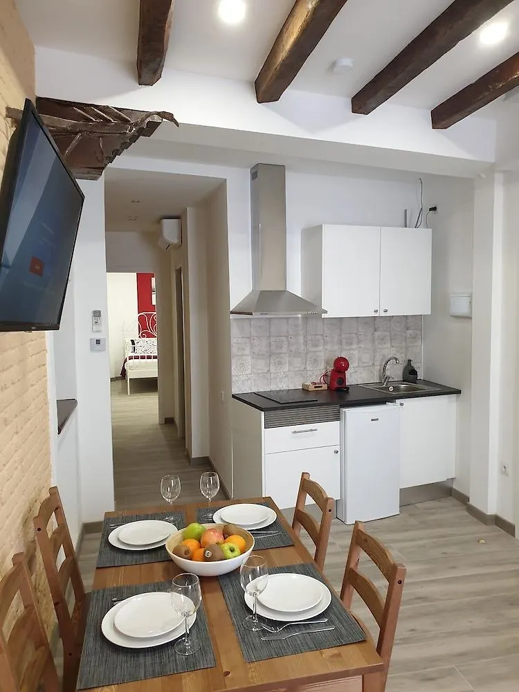 シッチェスGinosi El Chuto Apartelアパートメント
