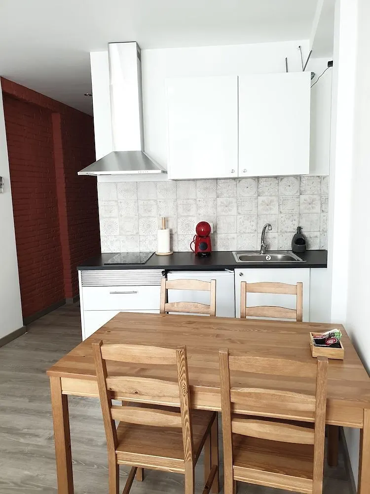 シッチェスGinosi El Chuto Apartelアパートメント シッチェス